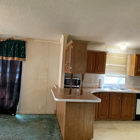 202 Armadillo T, Onalaska, TX 77360