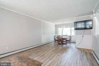 8 ROSE AVE, Maple Shade, NJ 08052
