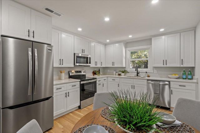 21 Pratt Street, Charleston, SC 29407