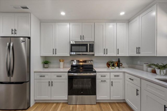 21 Pratt Street, Charleston, SC 29407