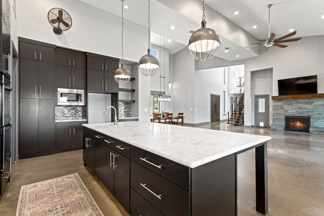 24116 Sun Ridge Road, Lindale, TX 75771
