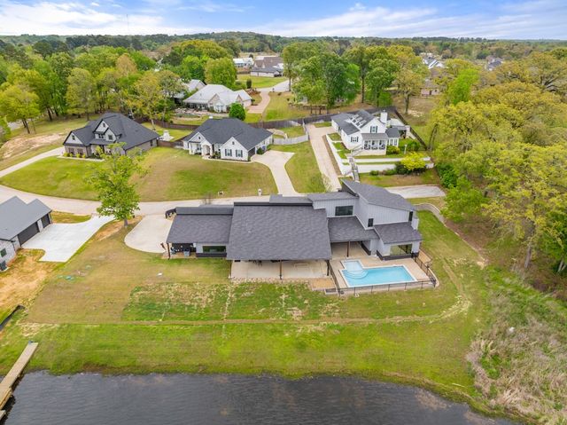 24116 Sun Ridge Road, Lindale, TX 75771