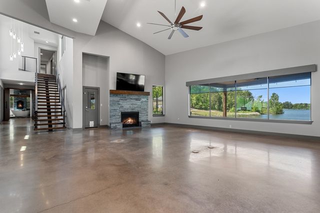 24116 Sun Ridge Road, Lindale, TX 75771