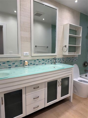 5120 Carillo St, Coral Gables, FL 33146