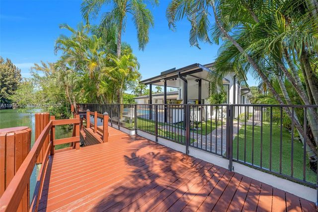 5120 Carillo St, Coral Gables, FL 33146