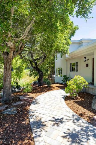 25 Carrera Court, Redwood City, CA 94062