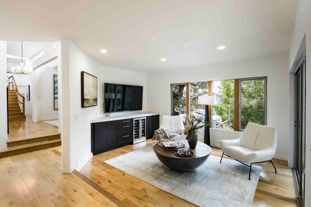 25 Carrera Court, Redwood City, CA 94062