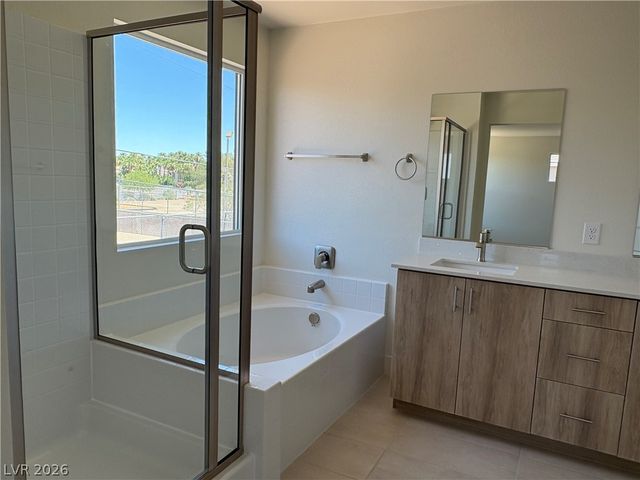 2484 Tom Collins Drive, Las Vegas, NV 89121