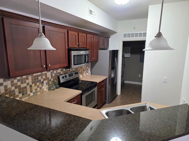 4100 W WORLEY ST 106, Columbia, MO 65203