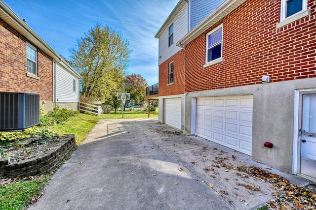 40 W Crittenden Avenue, Fort Wright, KY 41011