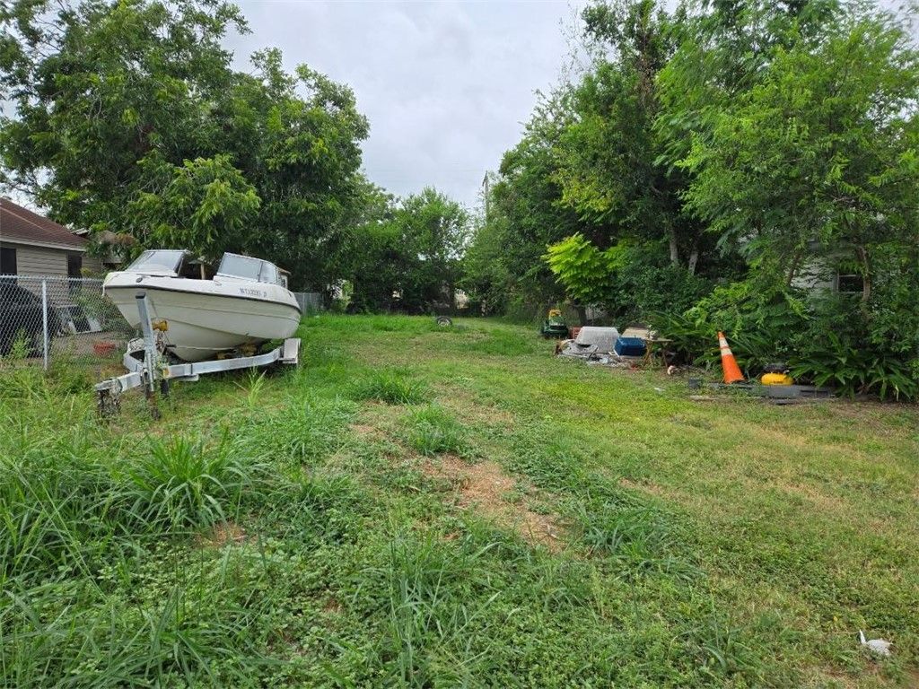 3014 Elgin, Corpus Christi, TX 78405 — exterior