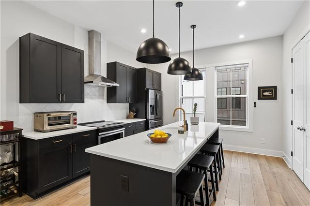 913 Brees Court, Atlanta, GA 30318