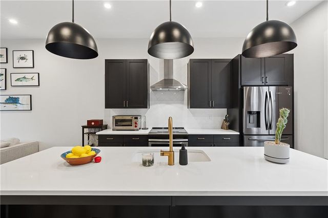 913 Brees Court, Atlanta, GA 30318