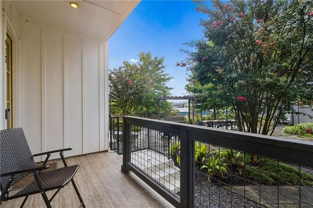 913 Brees Court, Atlanta, GA 30318