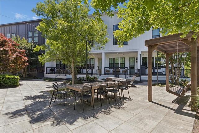 913 Brees Court, Atlanta, GA 30318