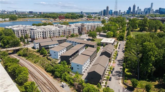 913 Brees Court, Atlanta, GA 30318