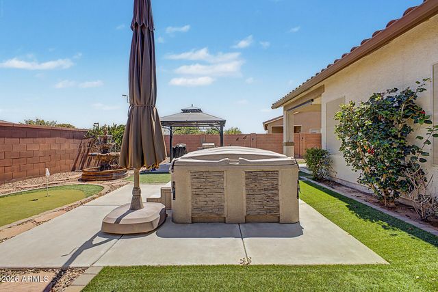 945 W EMPRESS TREE Avenue, San Tan Valley, AZ 85140