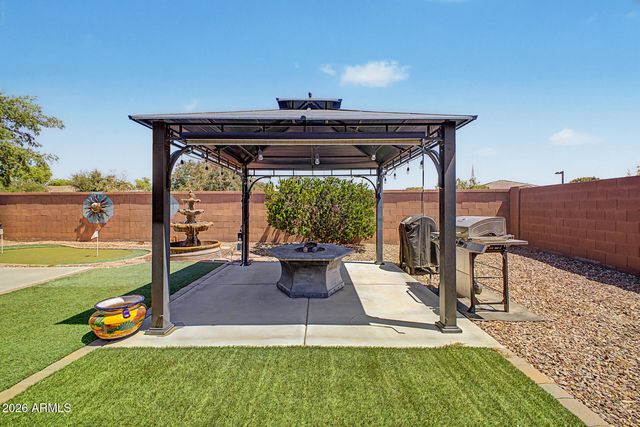 945 W EMPRESS TREE Avenue, San Tan Valley, AZ 85140