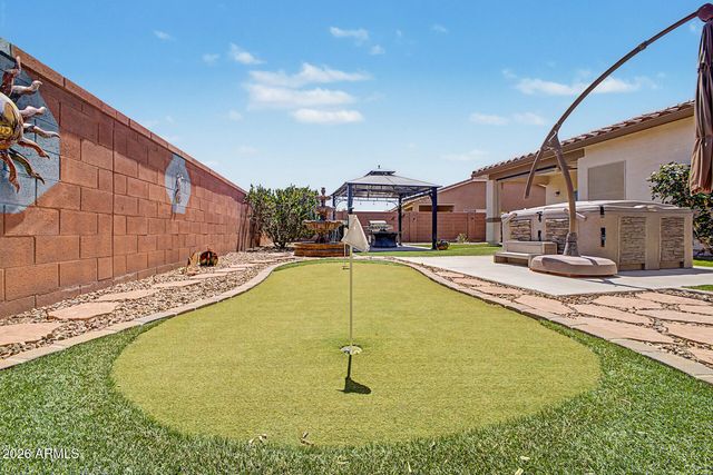 945 W EMPRESS TREE Avenue, San Tan Valley, AZ 85140