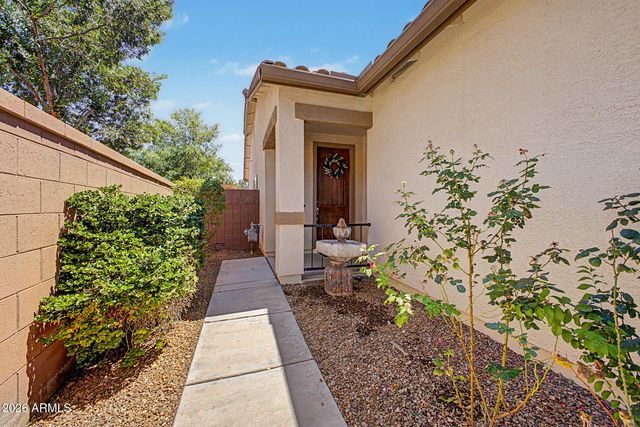 945 W EMPRESS TREE Avenue, San Tan Valley, AZ 85140