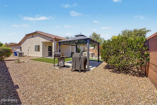 945 W EMPRESS TREE Avenue, San Tan Valley, AZ 85140
