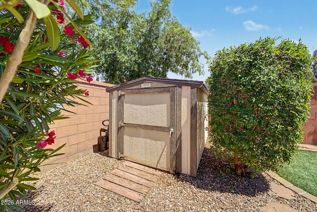 945 W EMPRESS TREE Avenue, San Tan Valley, AZ 85140