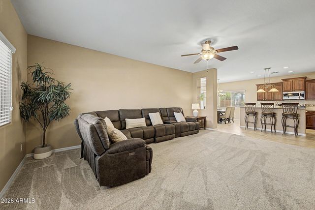 945 W EMPRESS TREE Avenue, San Tan Valley, AZ 85140