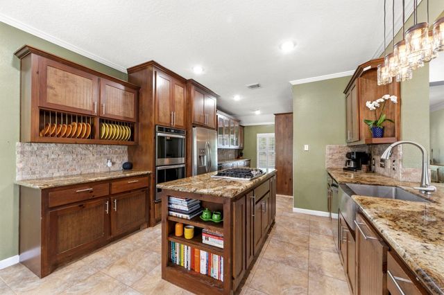 16903 Mustang Trail Drive, Magnolia, TX 77355