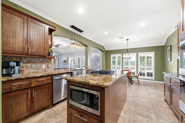 16903 Mustang Trail Drive, Magnolia, TX 77355