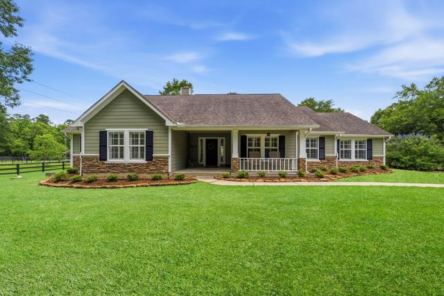 16903 Mustang Trail Drive, Magnolia, TX 77355