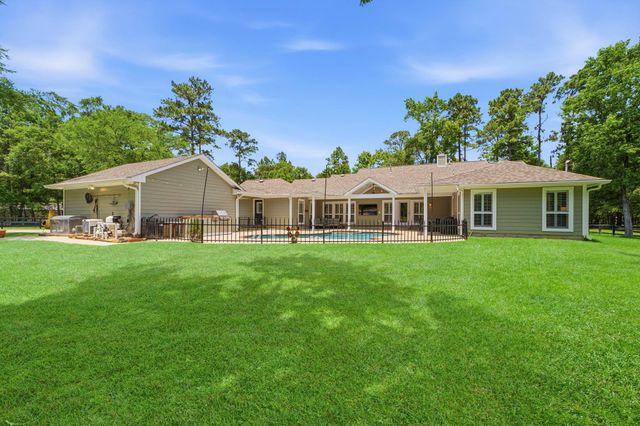 16903 Mustang Trail Drive, Magnolia, TX 77355