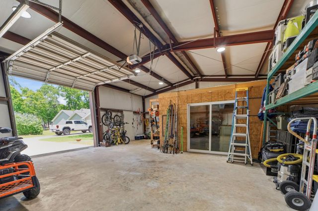 16903 Mustang Trail Drive, Magnolia, TX 77355