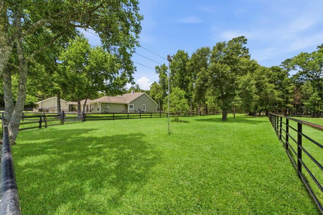 16903 Mustang Trail Drive, Magnolia, TX 77355