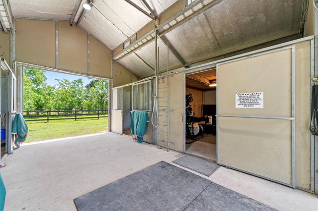 16903 Mustang Trail Drive, Magnolia, TX 77355