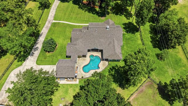16903 Mustang Trail Drive, Magnolia, TX 77355