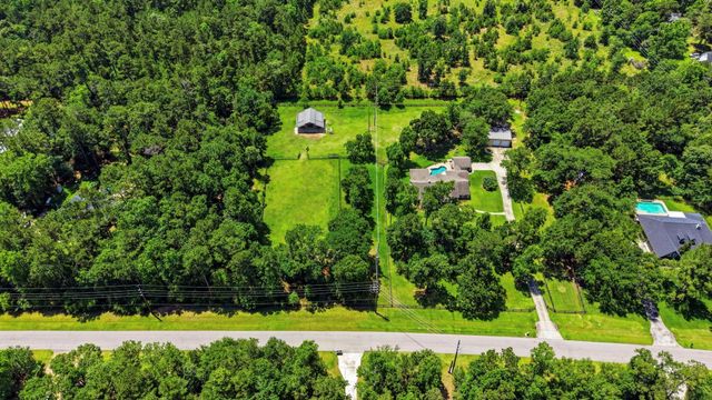 16903 Mustang Trail Drive, Magnolia, TX 77355