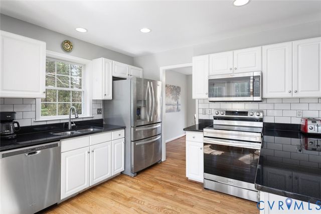 1601 Pine Edge Ln, Henrico, VA 23229