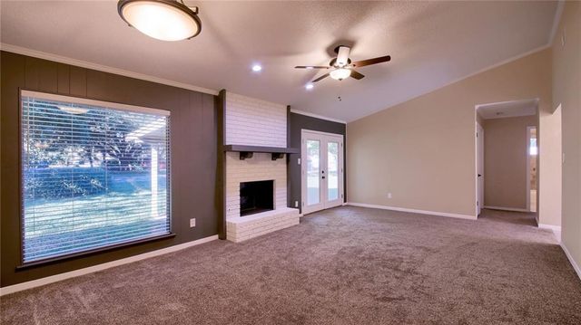 1609 Castlewood CT, Taylor, TX 76574