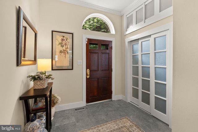 6358 BRAMPTON CT, Alexandria, VA 22304