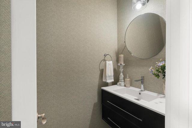 6358 BRAMPTON CT, Alexandria, VA 22304