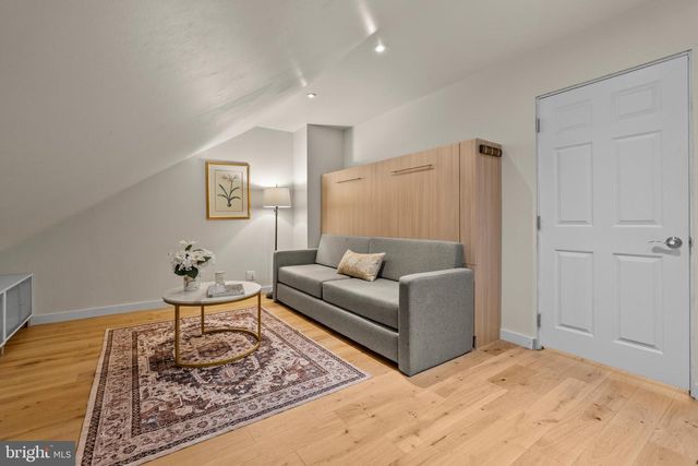 6358 BRAMPTON CT, Alexandria, VA 22304