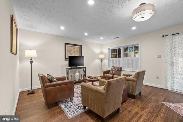 6358 BRAMPTON CT, Alexandria, VA 22304