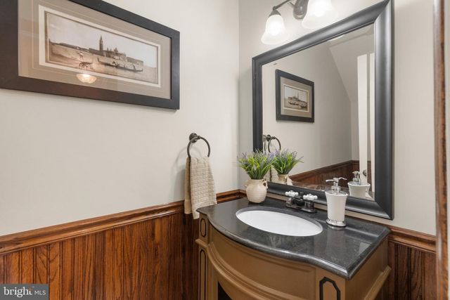 6358 BRAMPTON CT, Alexandria, VA 22304