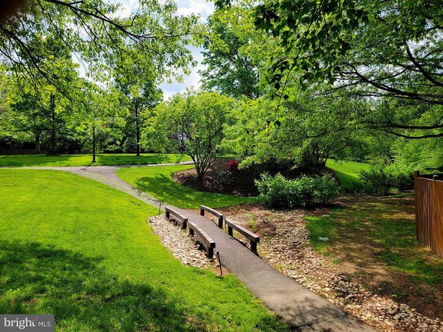 6358 BRAMPTON CT, Alexandria, VA 22304