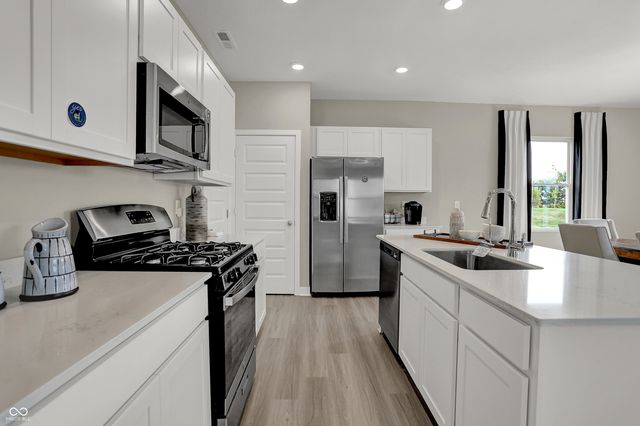 818 Norfolk Lane, Greenwood, IN 46143