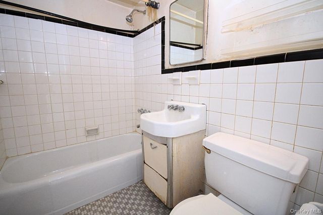 1935 shore paRKWAY 15A, Brooklyn, NY 11214
