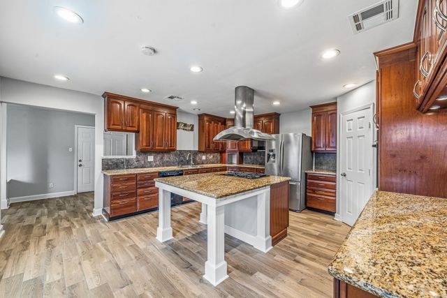9666 Windswept Lane, Houston, TX 77063