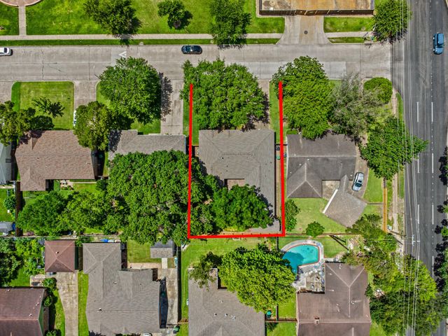 9666 Windswept Lane, Houston, TX 77063