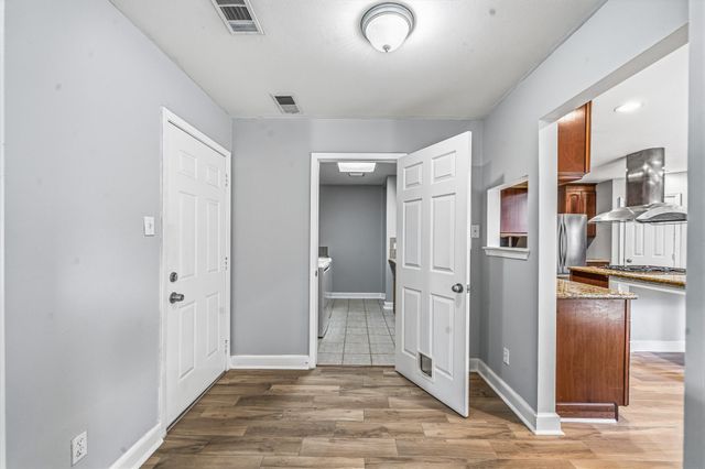 9666 Windswept Lane, Houston, TX 77063