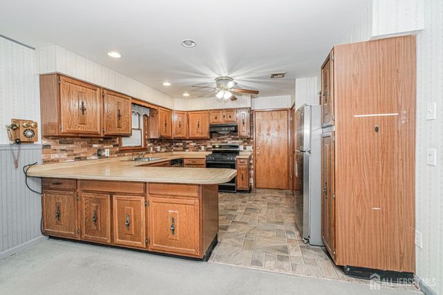 35 Miara Street, Parlin, NJ 08859